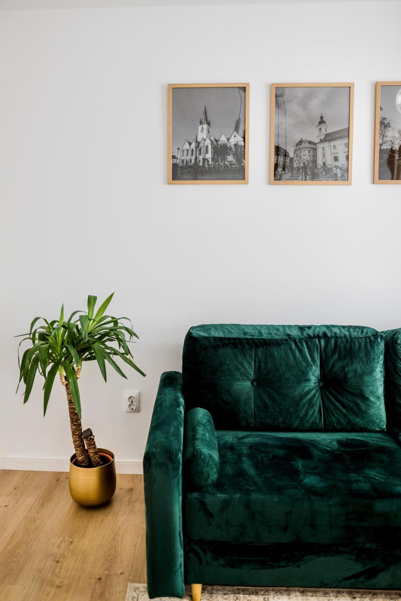 Amazing Mountain View Apartment Sibiu Luaran gambar